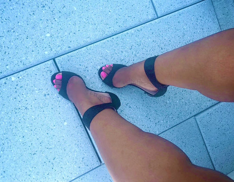 Black Stiletto High Heels with Pink Toes #legday #longlegs #thicklegs #thicklegsinshape #thickcalves