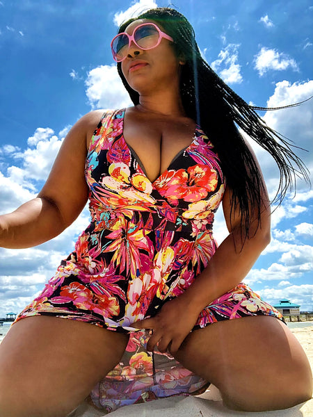 SUNDRESS BLOWS OPEN AT THE BEACH NO PANTIES #PLUMP #THICK #CURVY #EBONY