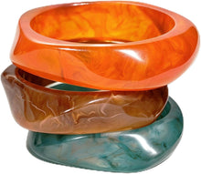 Load image into Gallery viewer, FAXHION Chunky Resin Acrylic Bangle Bracelets for Women, Colorful Wide Geometric Bangles Set, Statement Stackable Bracelet Jewelry Gift