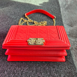 RED GOLD CHAIN CASUAL HANDBAG